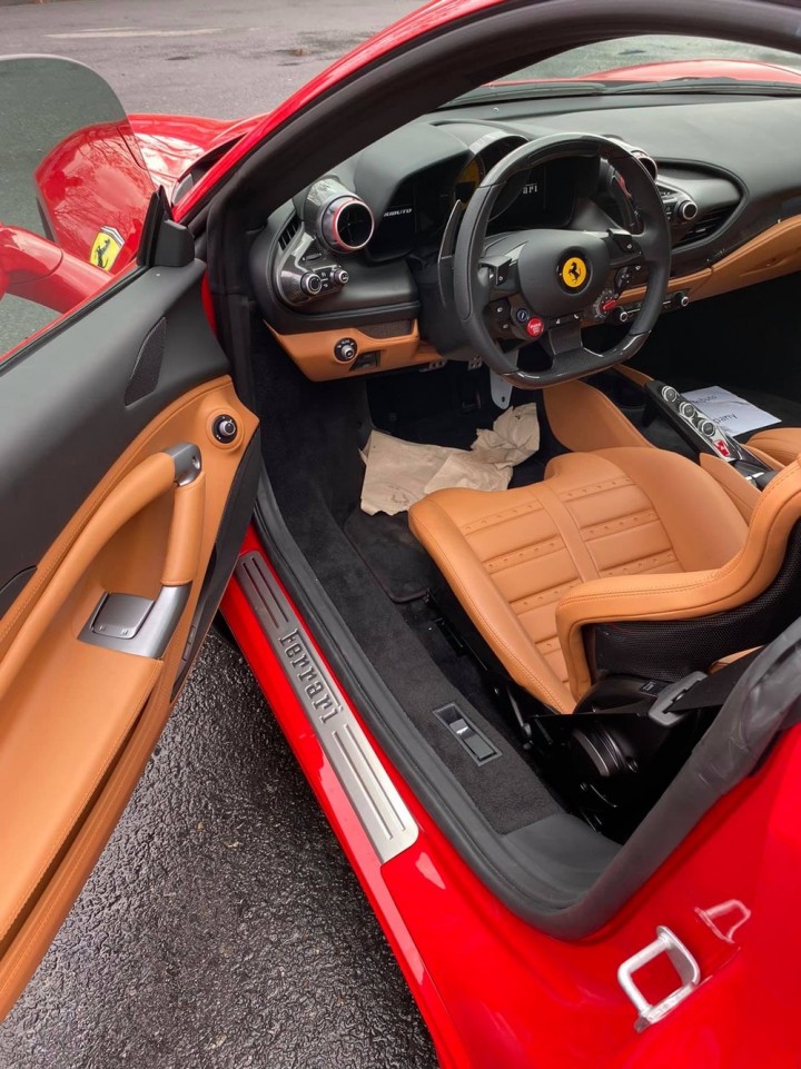 f8 4